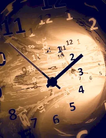 Часы путешествие во времени